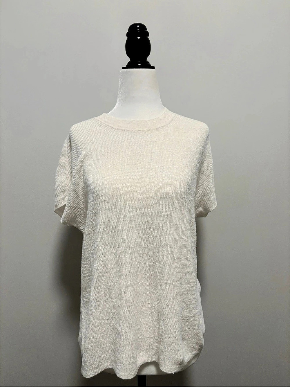 Banana Republic Short Sleeve Knit Top in White Size Medium